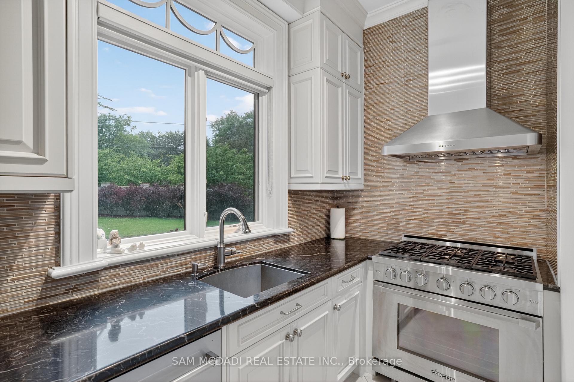 Photo 19 of 432 Bob-O-Link Road, Mississauga, Clarkson — HOMEH