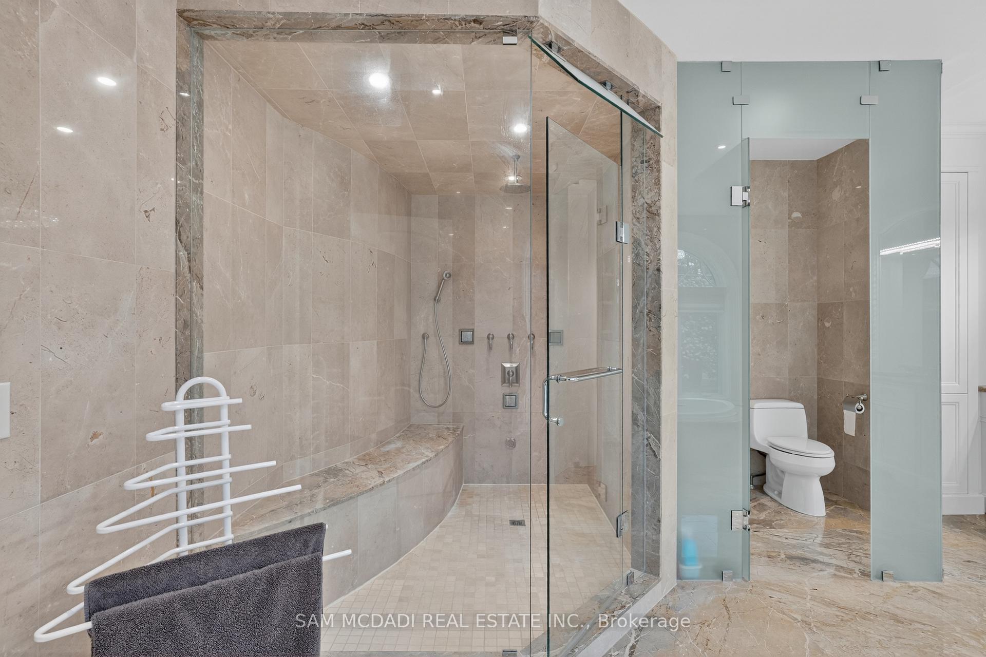 Photo 29 of 432 Bob-O-Link Road, Mississauga, Clarkson — HOMEH