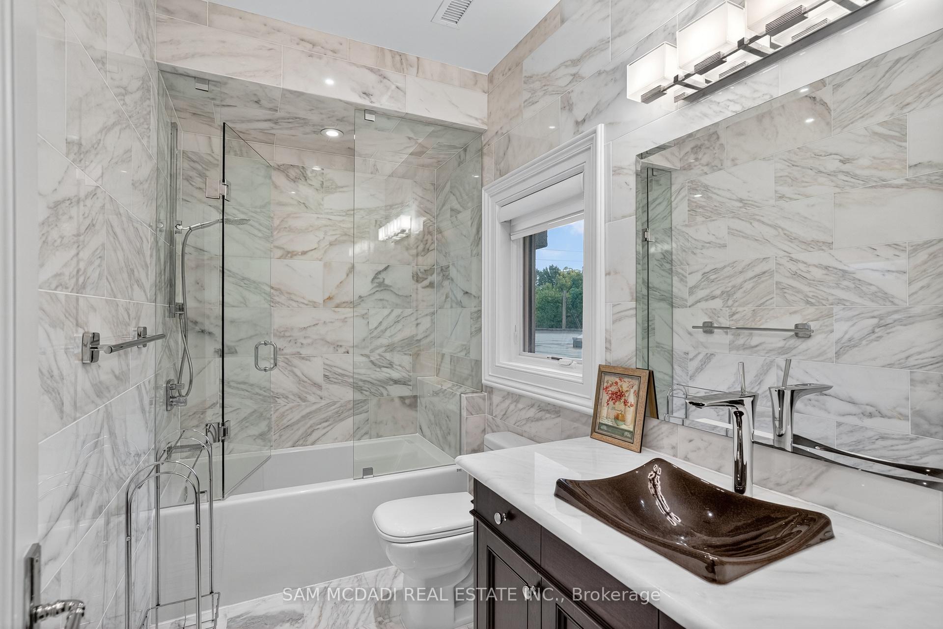 Photo 34 of 432 Bob-O-Link Road, Mississauga, Clarkson — HOMEH