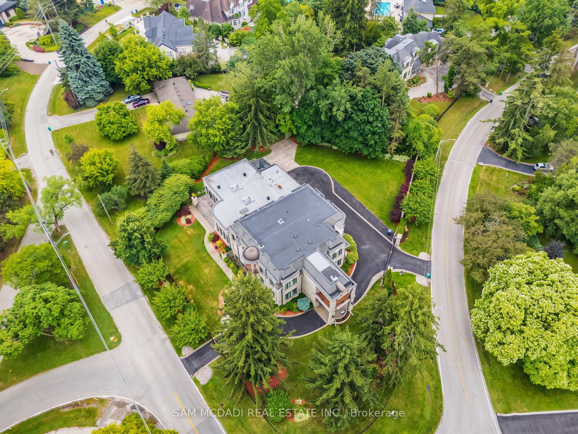 Photo 47 of 432 Bob-O-Link Road, Mississauga, Clarkson — HOMEH