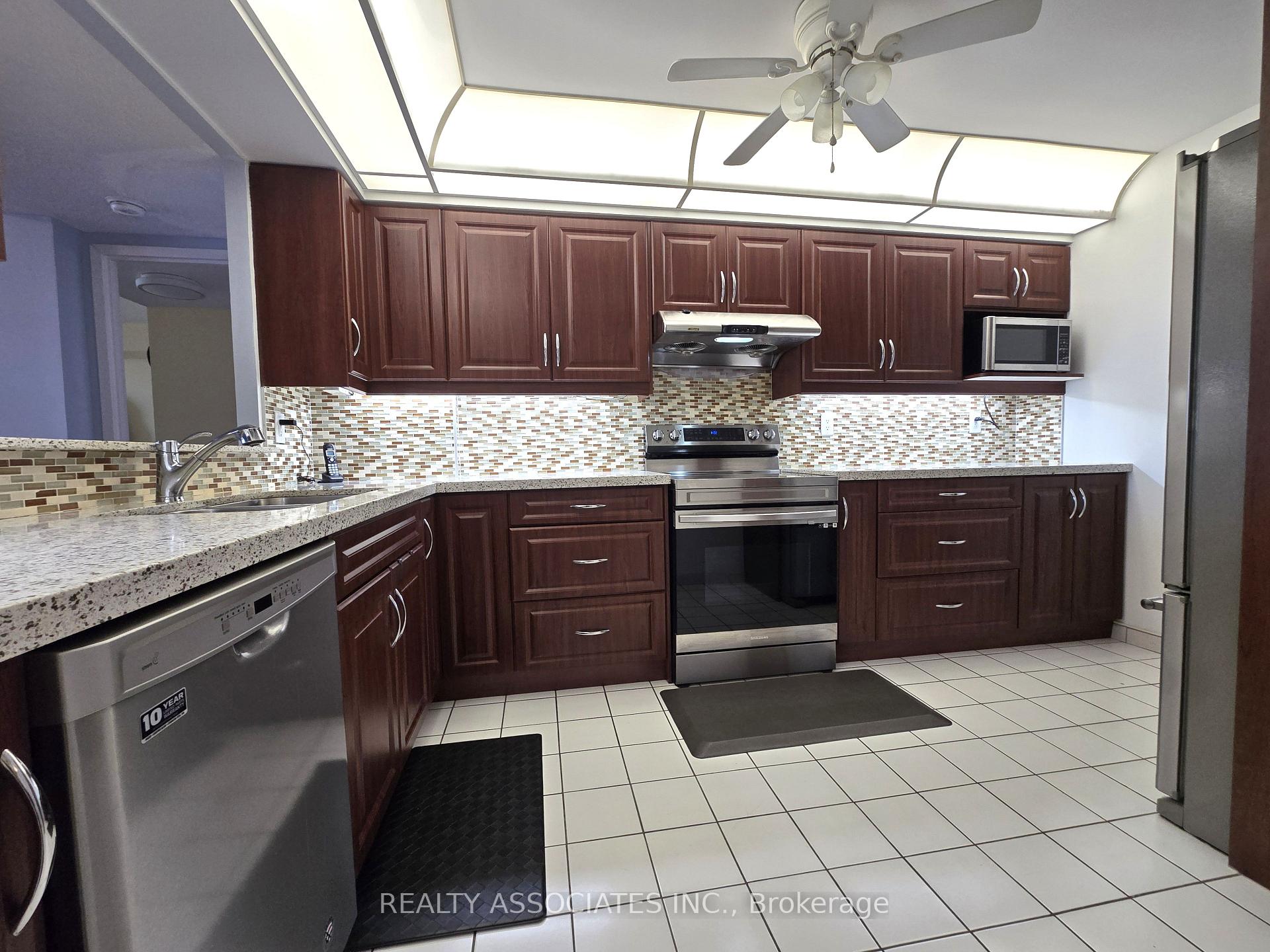 Photo 6 of Unit 1107, 4727 Sheppard Avenue E, Scarborough, Agincourt South-Malvern West — HOMEH