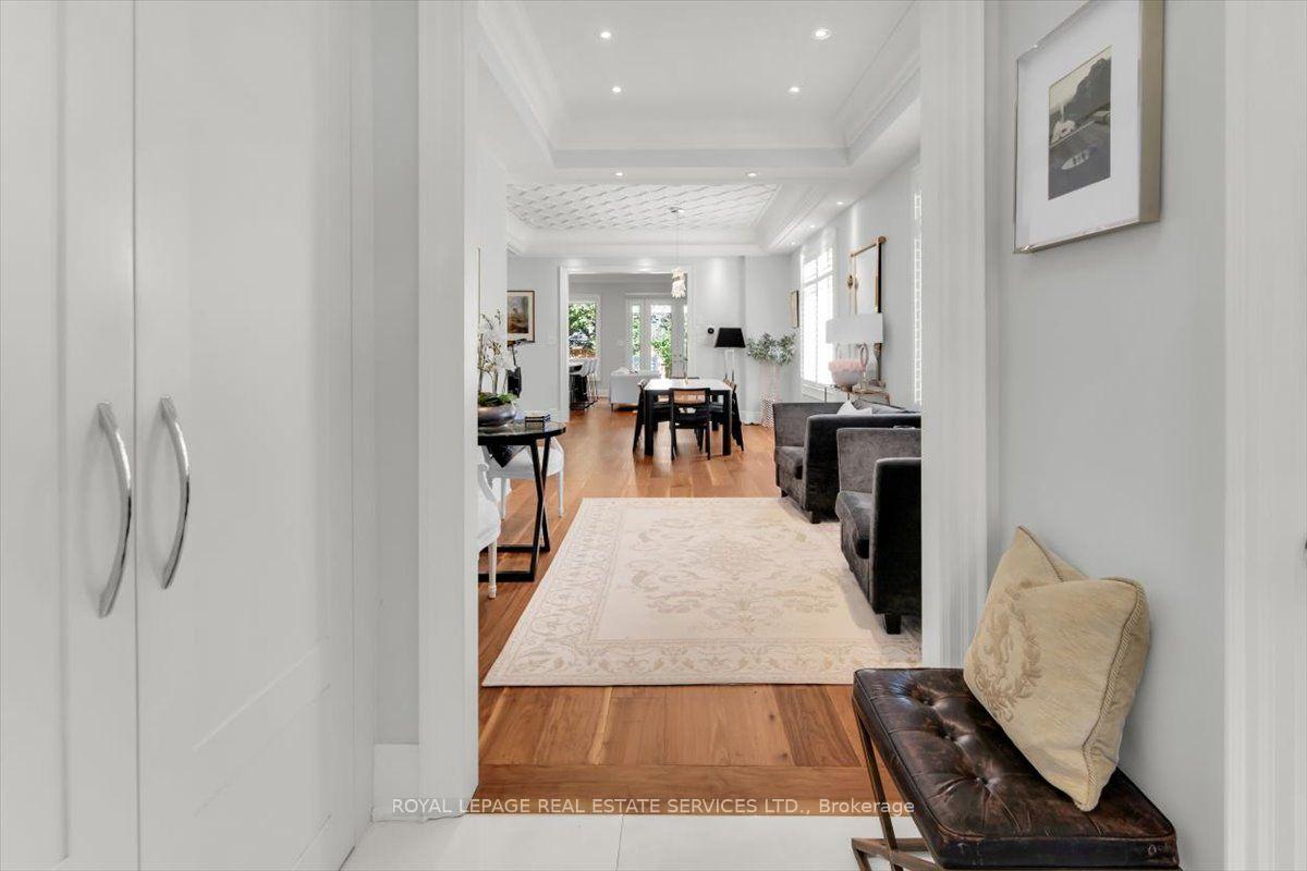 Photo 3 of 40 Divadale Drive, Toronto, Leaside — HOMEH
