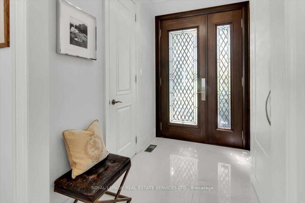 Photo 4 of 40 Divadale Drive, Toronto, Leaside — HOMEH