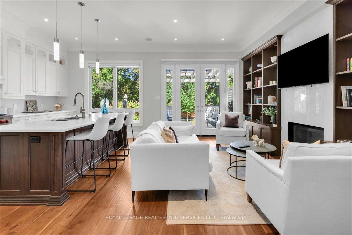 Photo 9 of 40 Divadale Drive, Toronto, Leaside — HOMEH