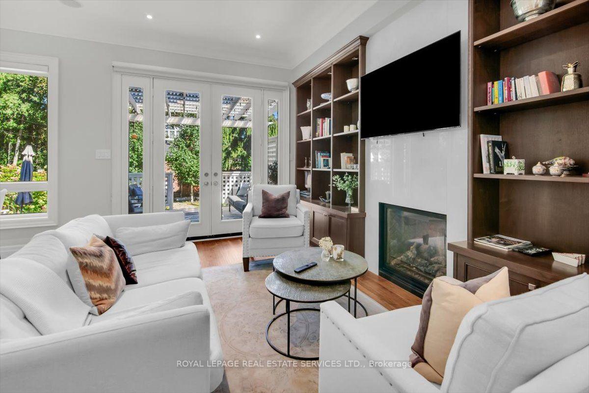 Photo 10 of 40 Divadale Drive, Toronto, Leaside — HOMEH