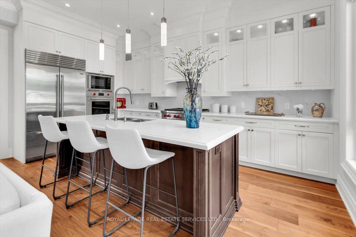 Photo 12 of 40 Divadale Drive, Toronto, Leaside — HOMEH