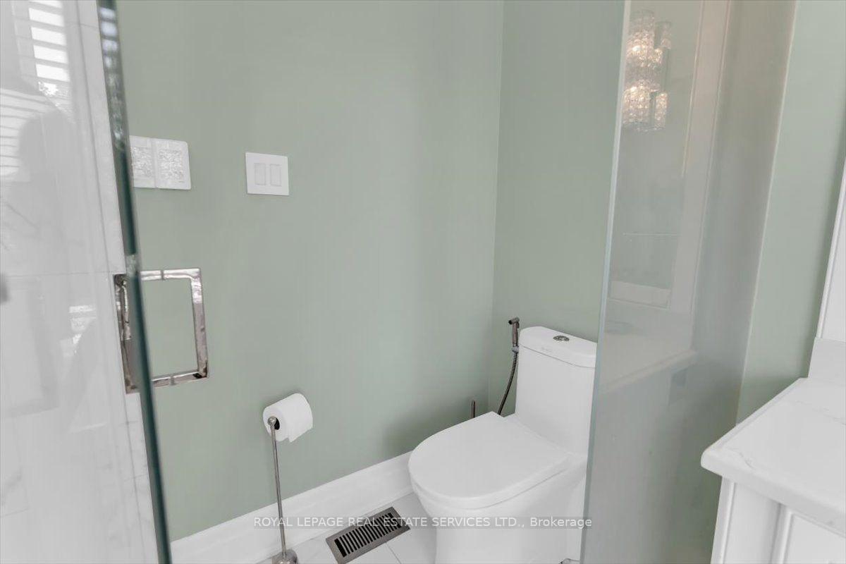 Photo 28 of 40 Divadale Drive, Toronto, Leaside — HOMEH