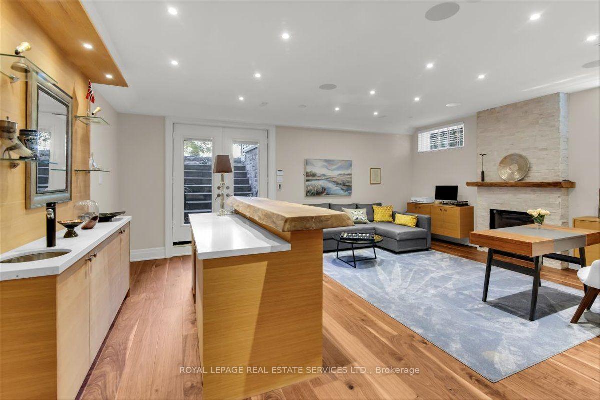Photo 32 of 40 Divadale Drive, Toronto, Leaside — HOMEH