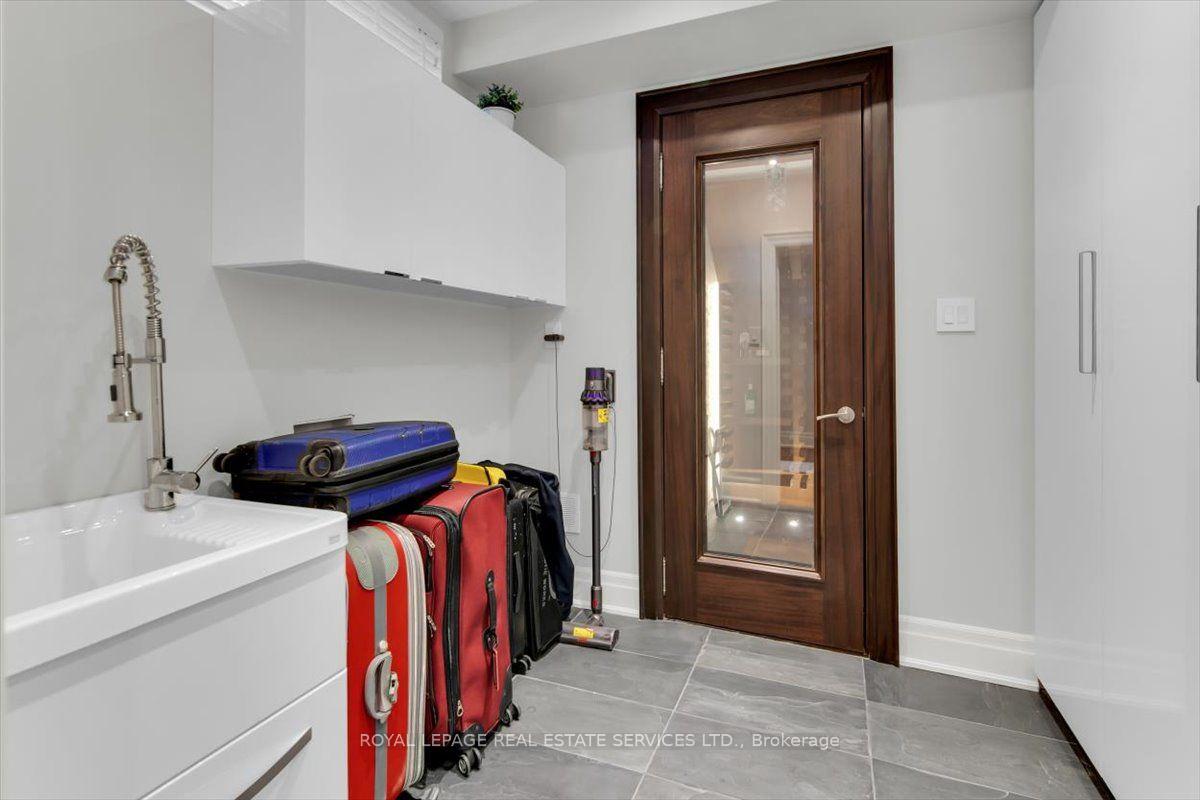 Photo 37 of 40 Divadale Drive, Toronto, Leaside — HOMEH
