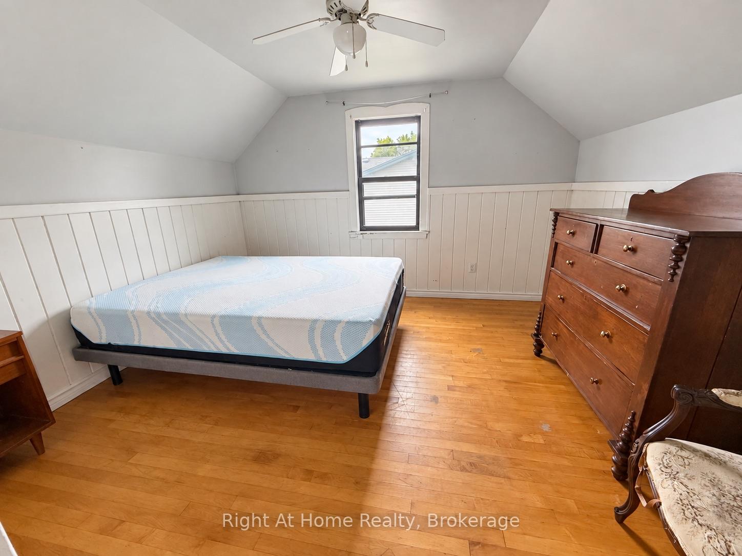Photo 15 of 28 Dixon Street, Thunder Bay, Court / Cumberland — HOMEH
