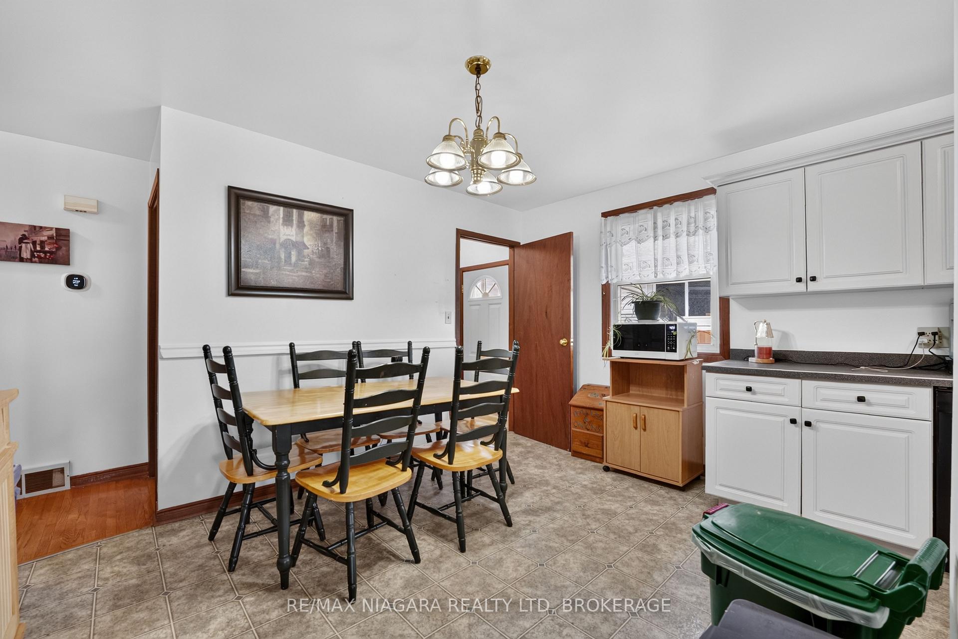 Photo 10 of 6231 Johnson Drive, Niagara Falls, Church's Lane — HOMEH