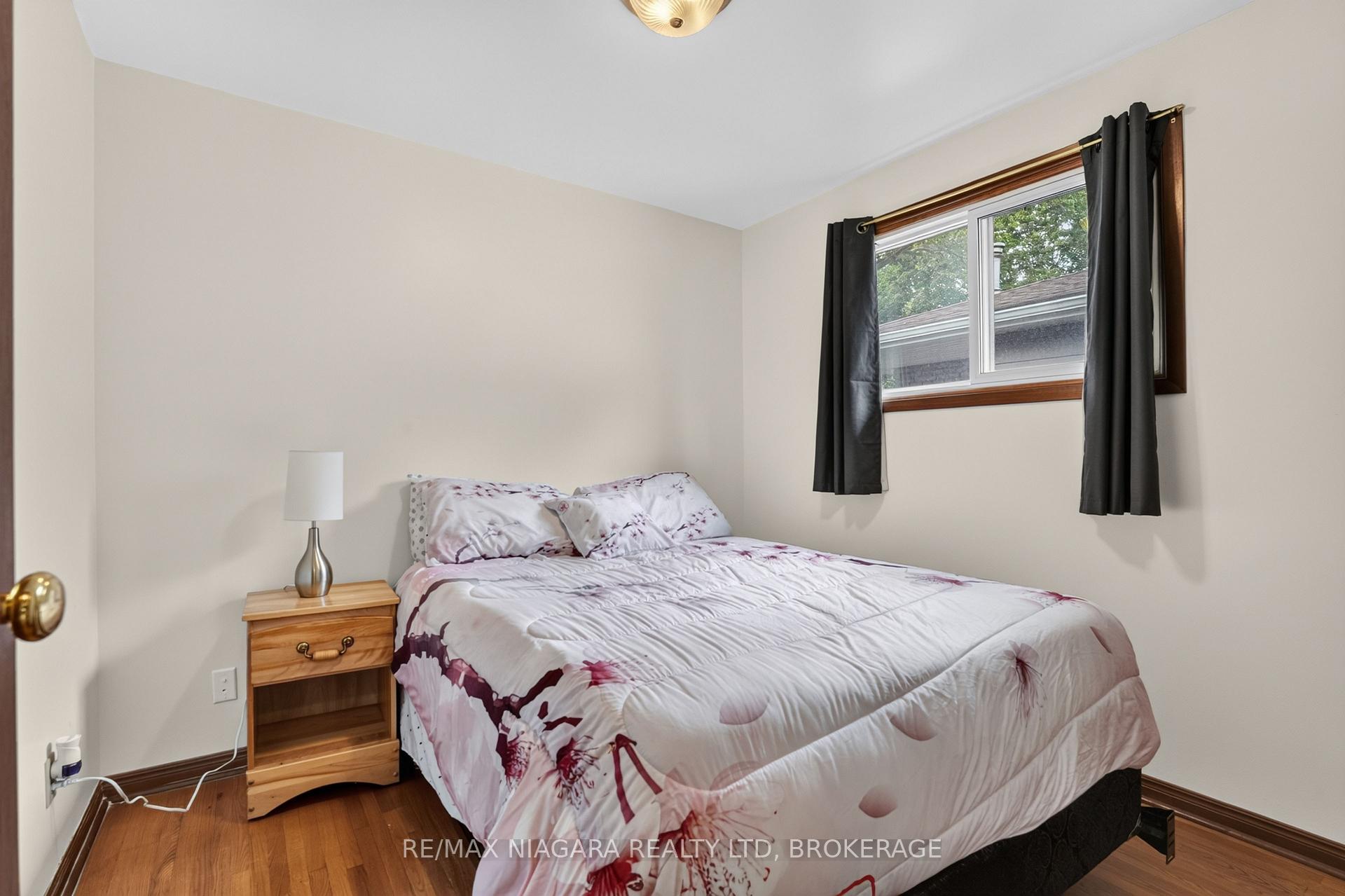 Photo 16 of 6231 Johnson Drive, Niagara Falls, Church's Lane — HOMEH