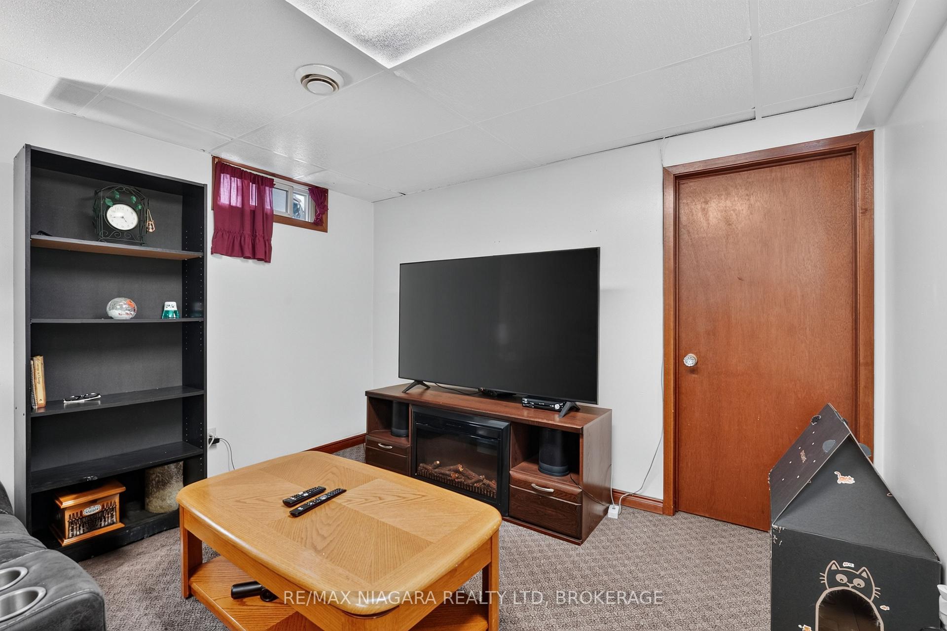 Photo 28 of 6231 Johnson Drive, Niagara Falls, Church's Lane — HOMEH