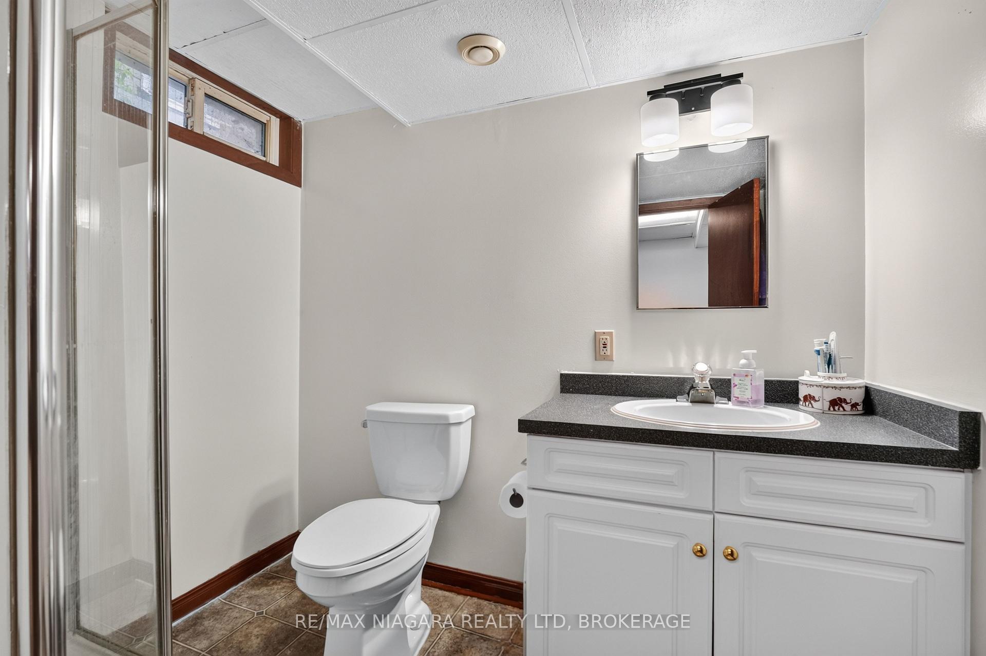 Photo 30 of 6231 Johnson Drive, Niagara Falls, Church's Lane — HOMEH