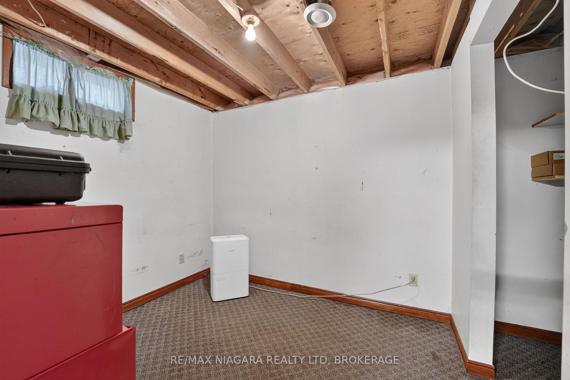 Photo 31 of 6231 Johnson Drive, Niagara Falls, Church's Lane — HOMEH