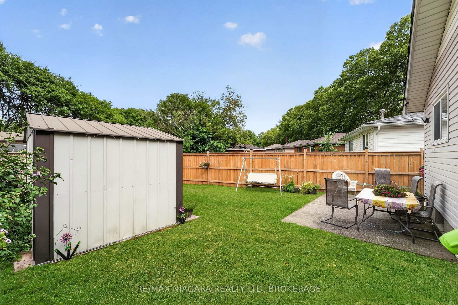 Photo 37 of 6231 Johnson Drive, Niagara Falls, Church's Lane — HOMEH
