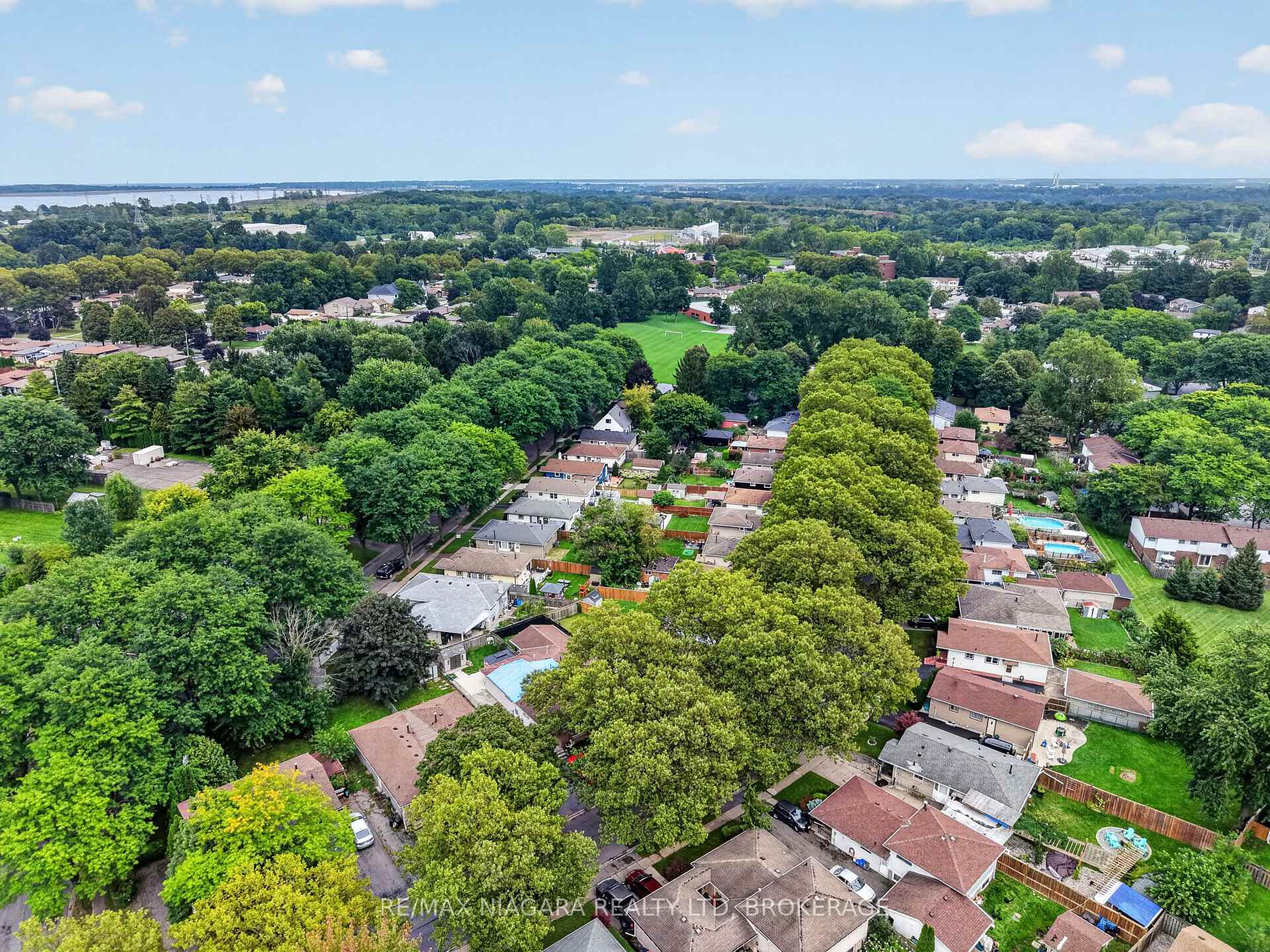 Photo 44 of 6231 Johnson Drive, Niagara Falls, Church's Lane — HOMEH