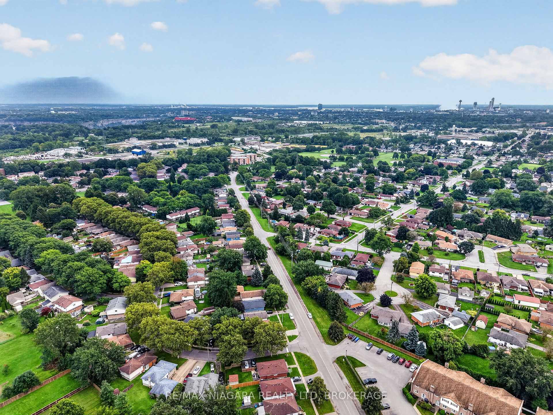 Photo 45 of 6231 Johnson Drive, Niagara Falls, Church's Lane — HOMEH