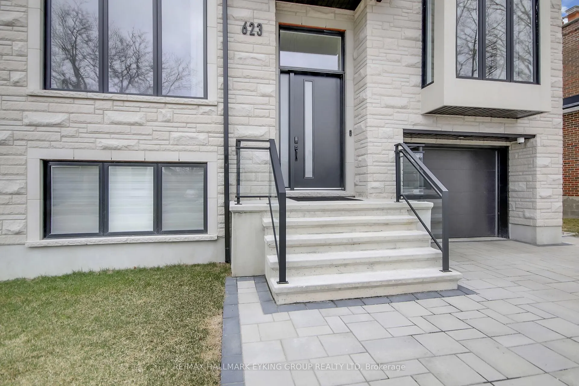 Photo 4 of 623 Rowanwood Avenue, Ottawa, McKellar/Highland — HOMEH
