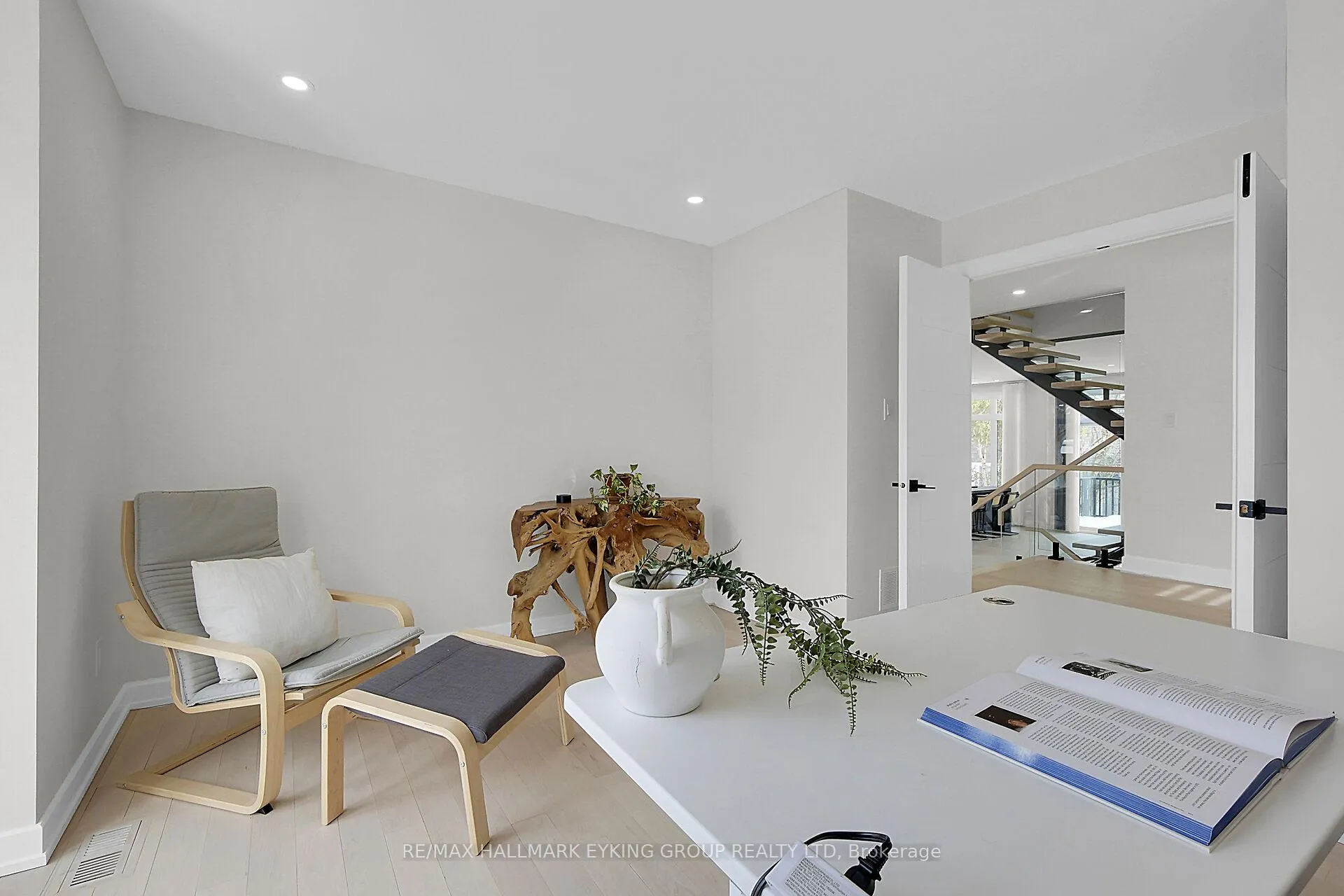 Photo 18 of 623 Rowanwood Avenue, Ottawa, McKellar/Highland — HOMEH