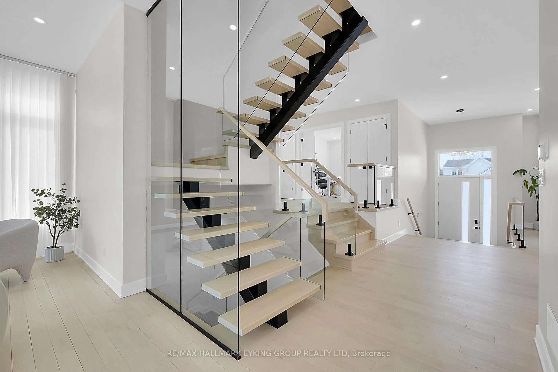 Photo 21 of 623 Rowanwood Avenue, Ottawa, McKellar/Highland — HOMEH