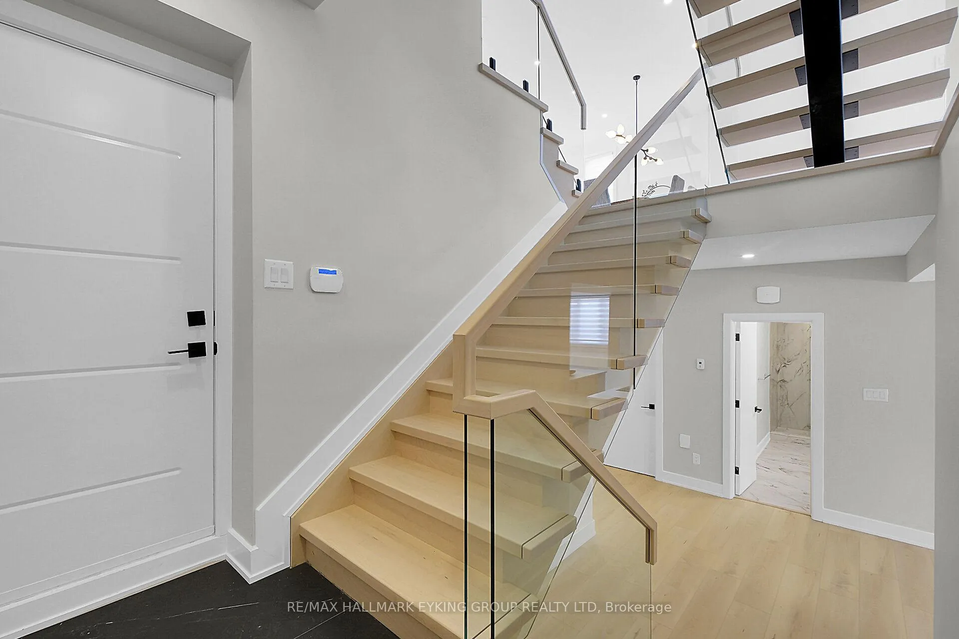 Photo 35 of 623 Rowanwood Avenue, Ottawa, McKellar/Highland — HOMEH