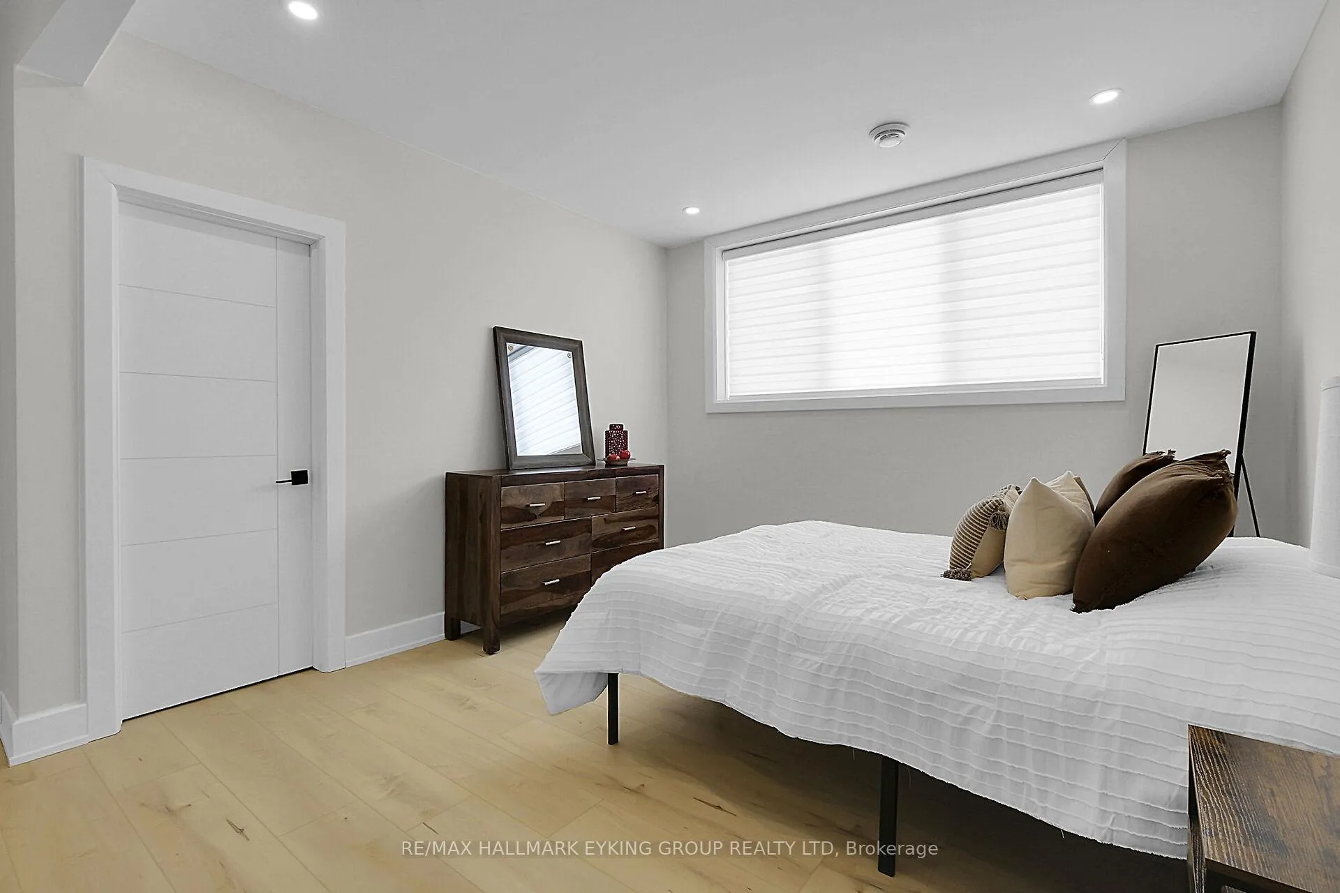 Photo 42 of 623 Rowanwood Avenue, Ottawa, McKellar/Highland — HOMEH