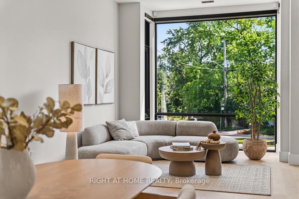 Photo 6 of 77 Walder Avenue, North York, Bridle Path-Sunnybrook-York Mills — HOMEH