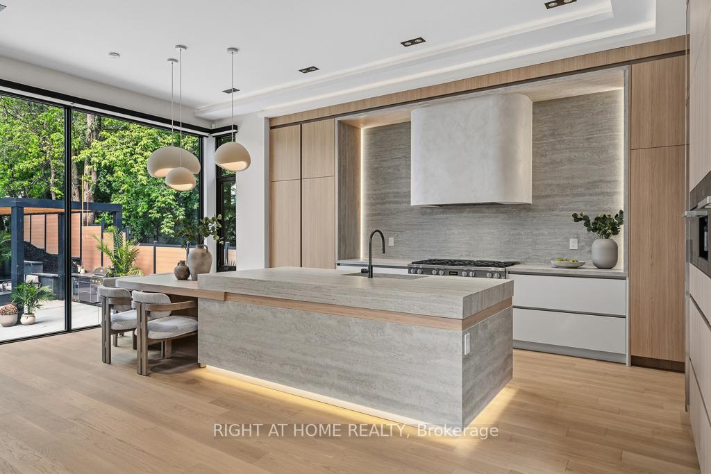 Photo 13 of 77 Walder Avenue, North York, Bridle Path-Sunnybrook-York Mills — HOMEH