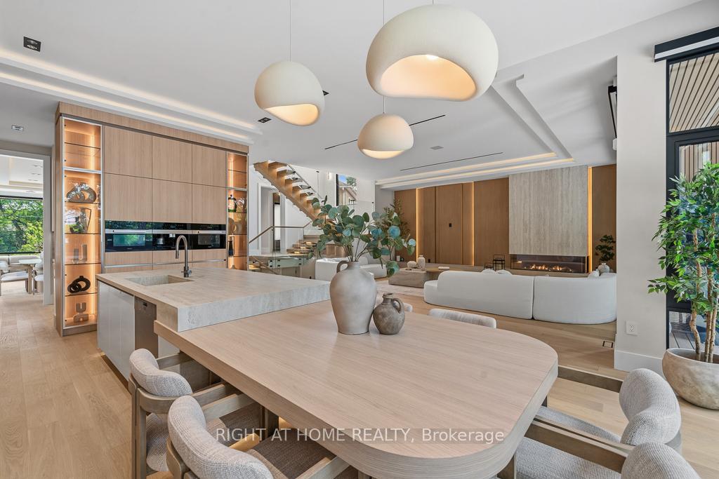 Photo 16 of 77 Walder Avenue, North York, Bridle Path-Sunnybrook-York Mills — HOMEH