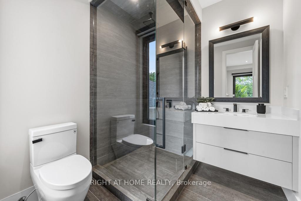 Photo 33 of 77 Walder Avenue, North York, Bridle Path-Sunnybrook-York Mills — HOMEH