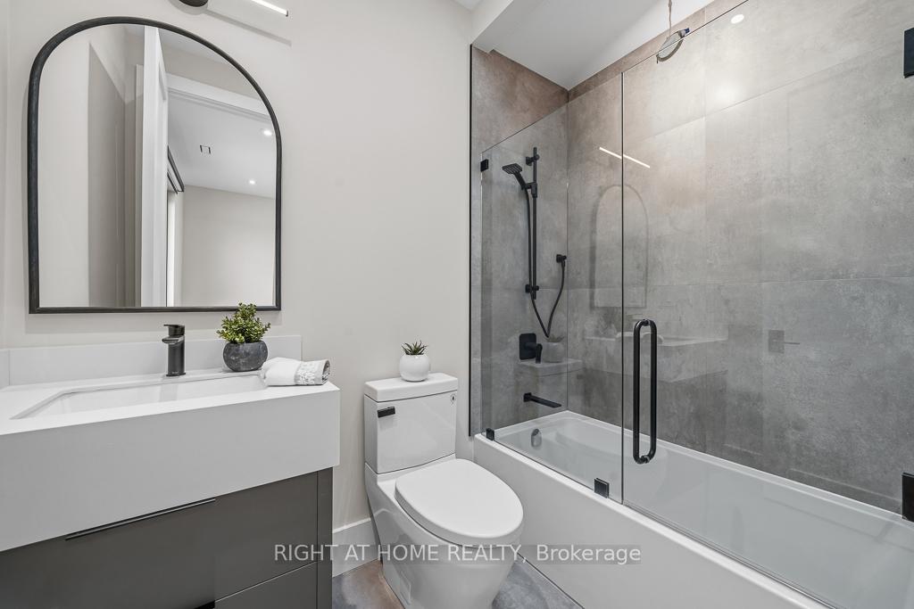Photo 35 of 77 Walder Avenue, North York, Bridle Path-Sunnybrook-York Mills — HOMEH