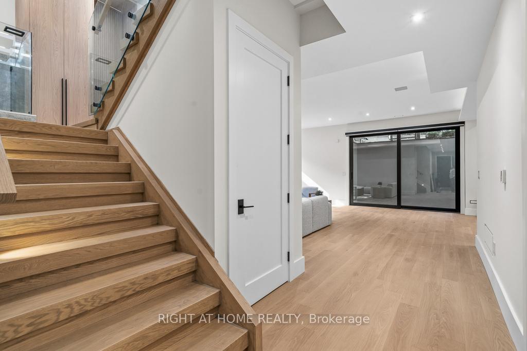 Photo 38 of 77 Walder Avenue, North York, Bridle Path-Sunnybrook-York Mills — HOMEH