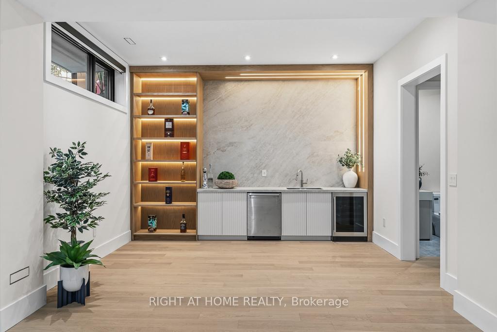 Photo 40 of 77 Walder Avenue, North York, Bridle Path-Sunnybrook-York Mills — HOMEH