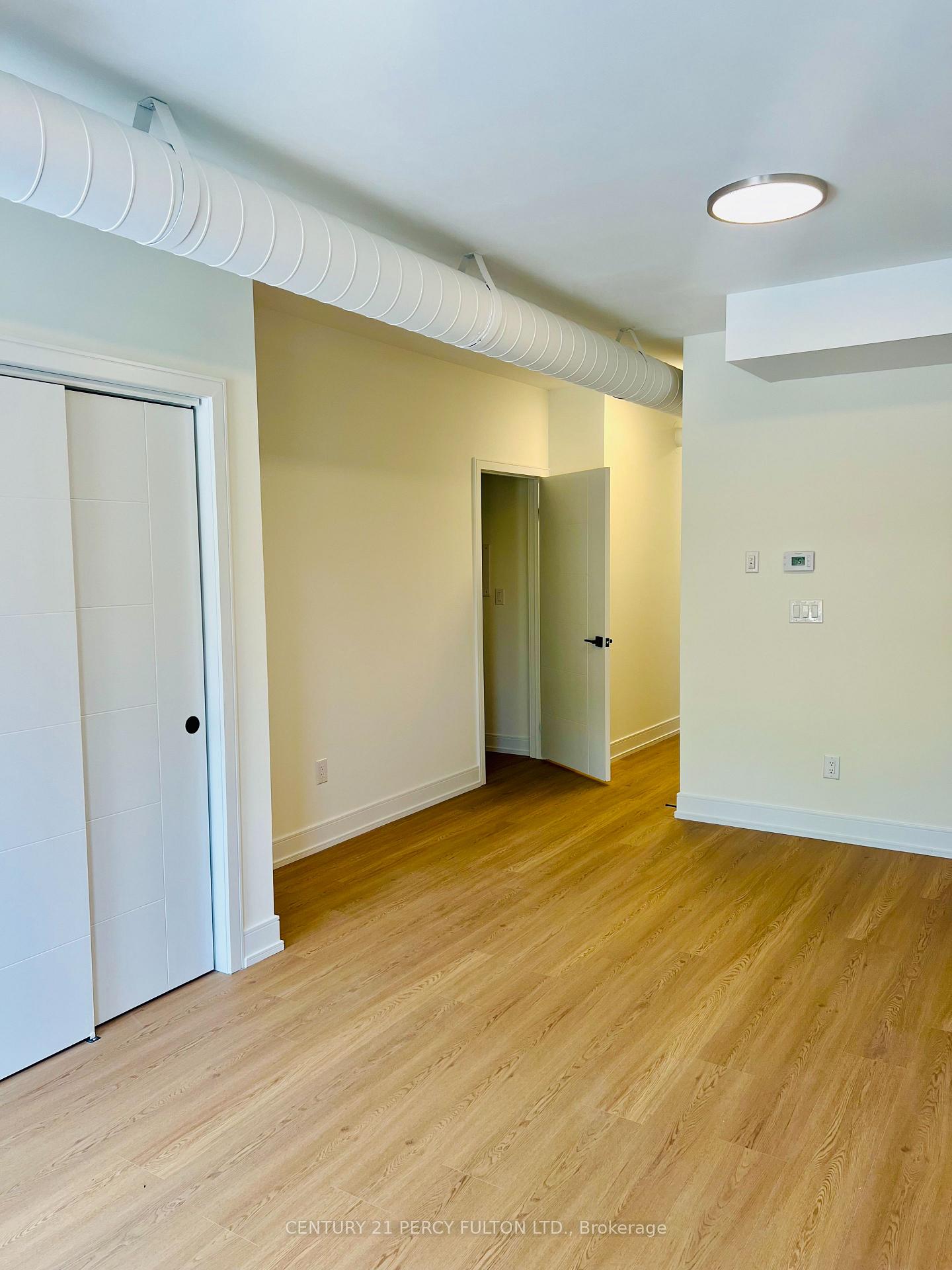 Photo 8 of Unit 17, 854 Doon Village Road W, Kitchener, Pioneer Park — HOMEH