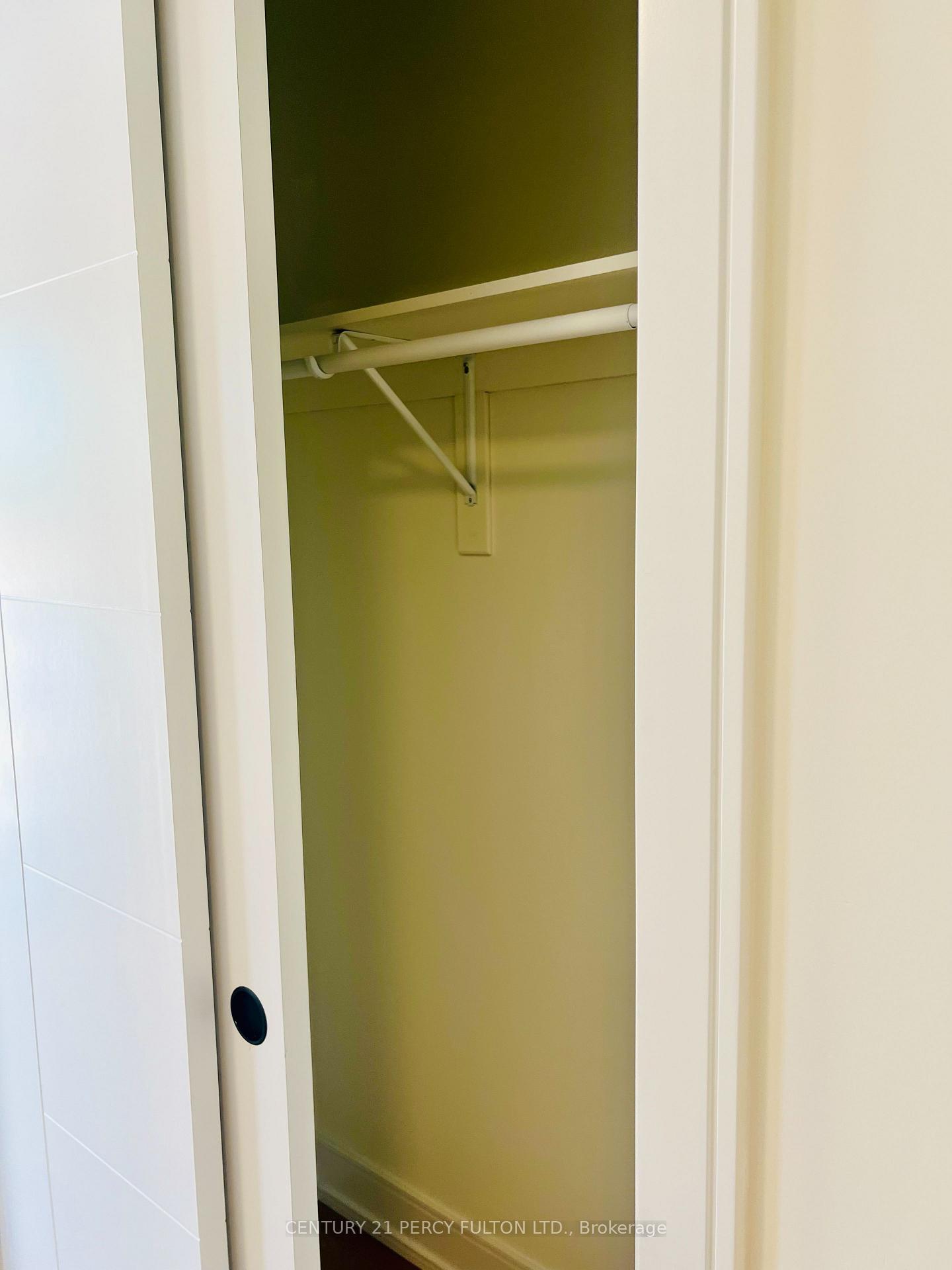 Photo 13 of Unit 17, 854 Doon Village Road W, Kitchener, Pioneer Park — HOMEH