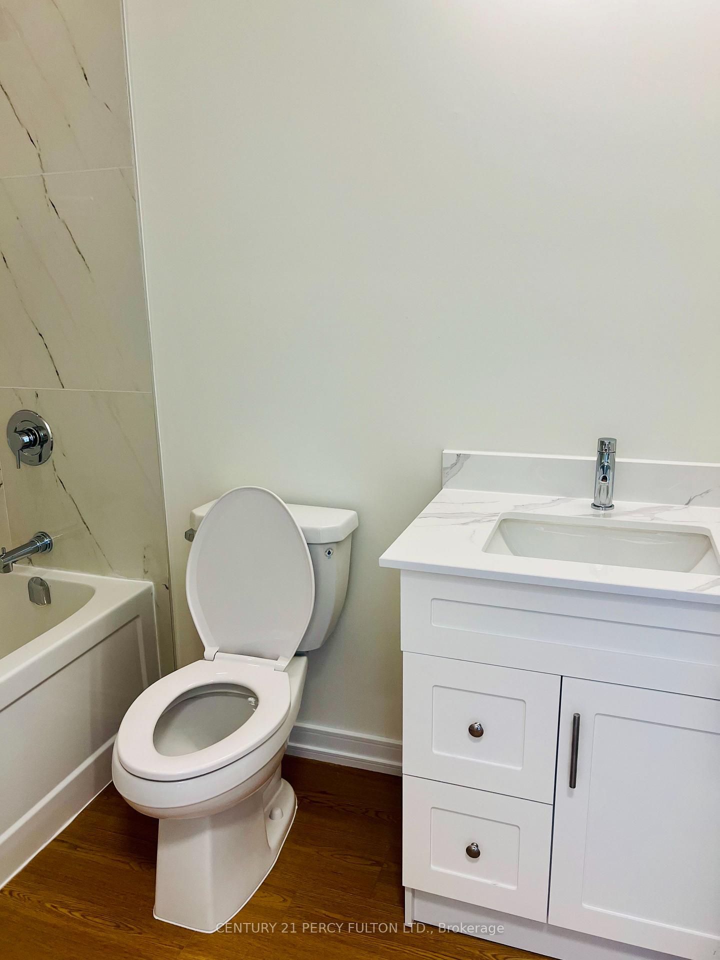 Photo 16 of Unit 17, 854 Doon Village Road W, Kitchener, Pioneer Park — HOMEH