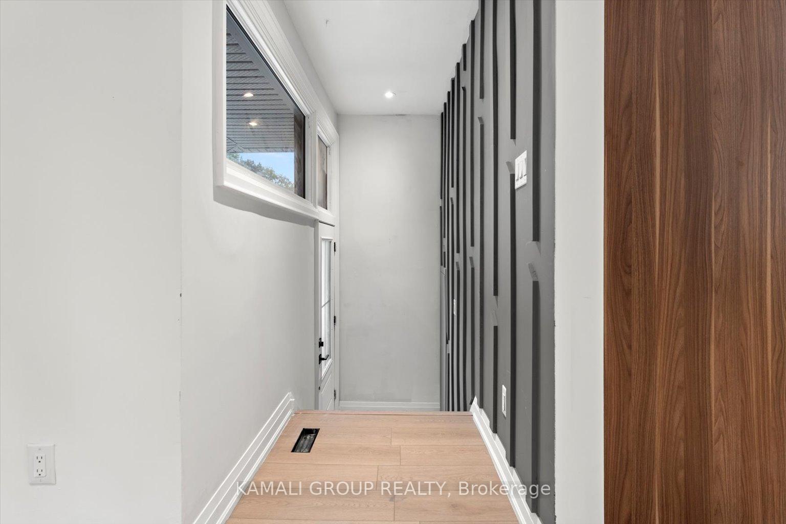 Photo 4 of Unit MAIN, 63 Walter Avenue, Newmarket, Bristol-London — HOMEH