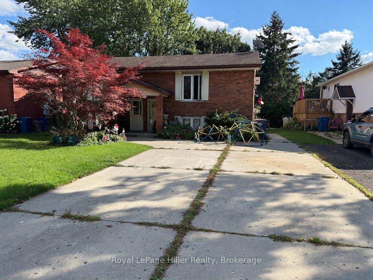 Photo 1 of 321 Maple Avenue, Stratford — HOMEH