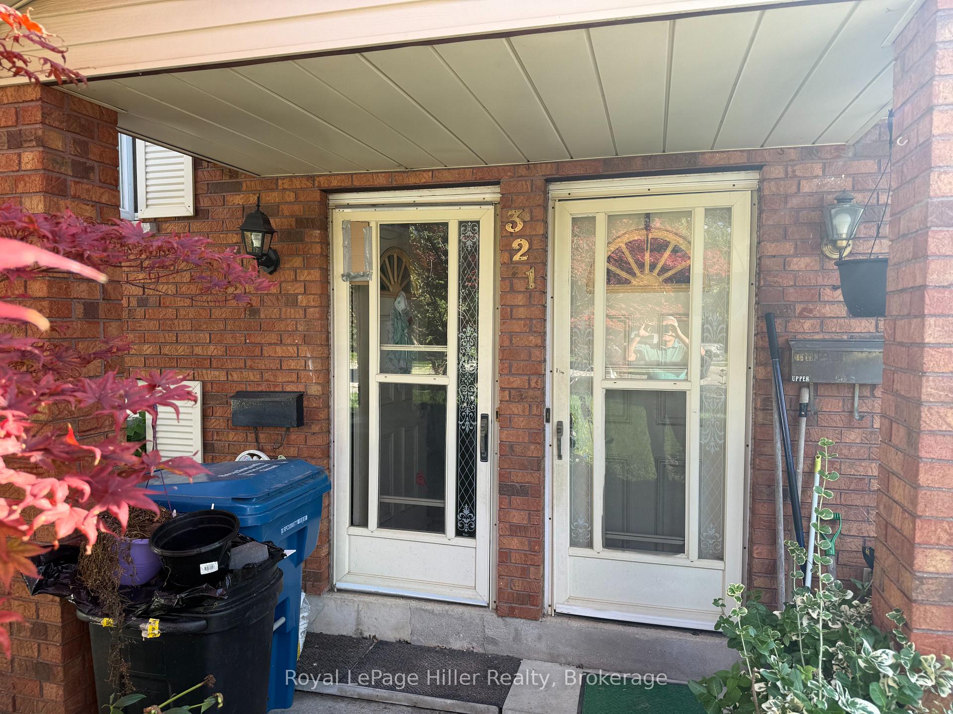 Photo 3 of 321 Maple Avenue, Stratford — HOMEH