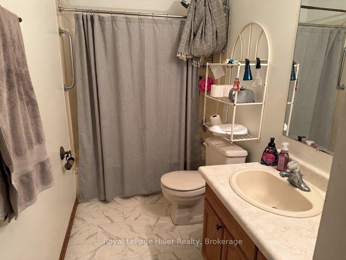Photo 10 of 321 Maple Avenue, Stratford — HOMEH