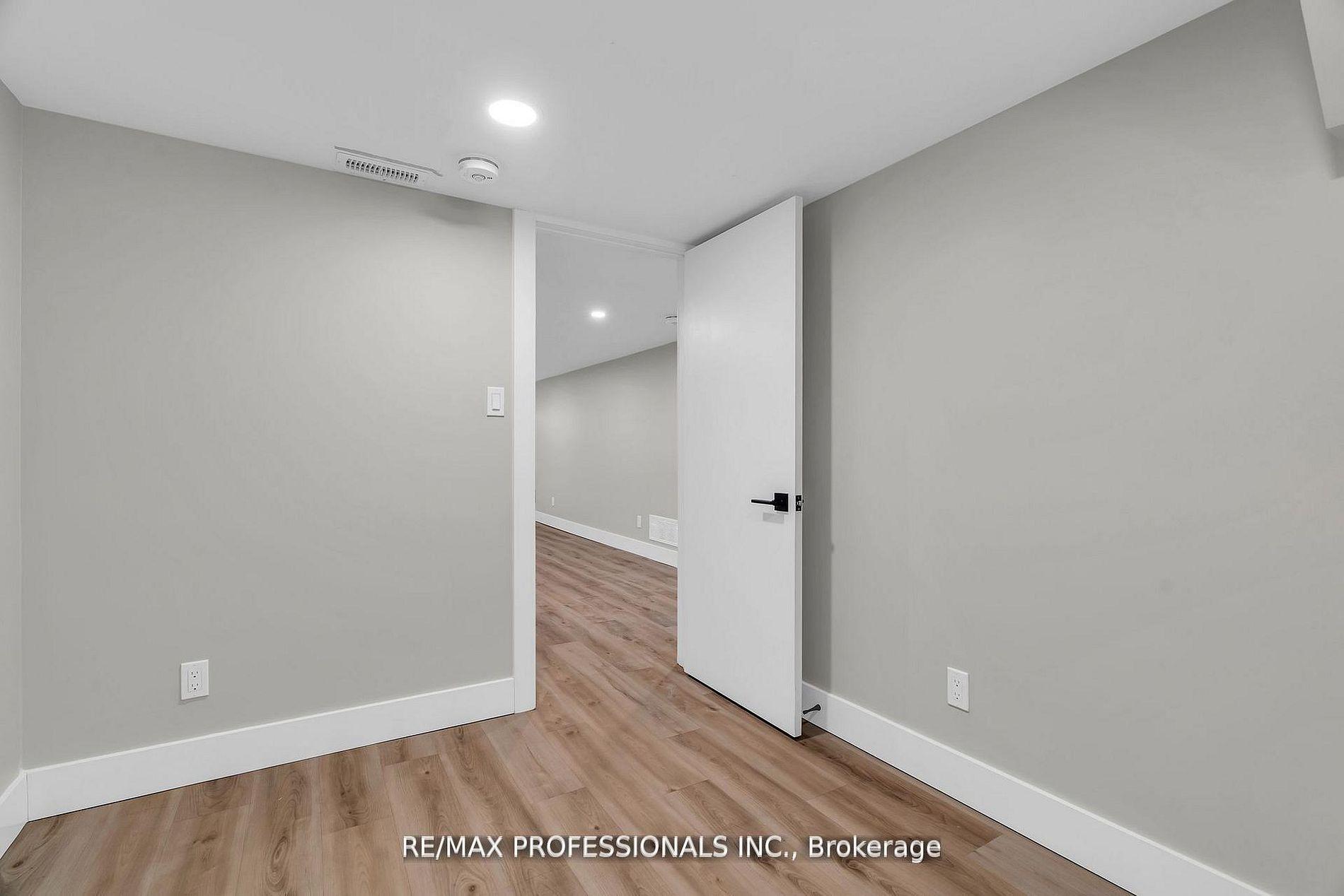 Photo 12 of Unit Lower, 139 Byron Avenue, Kitchener, Vanier - Kitchener — HOMEH