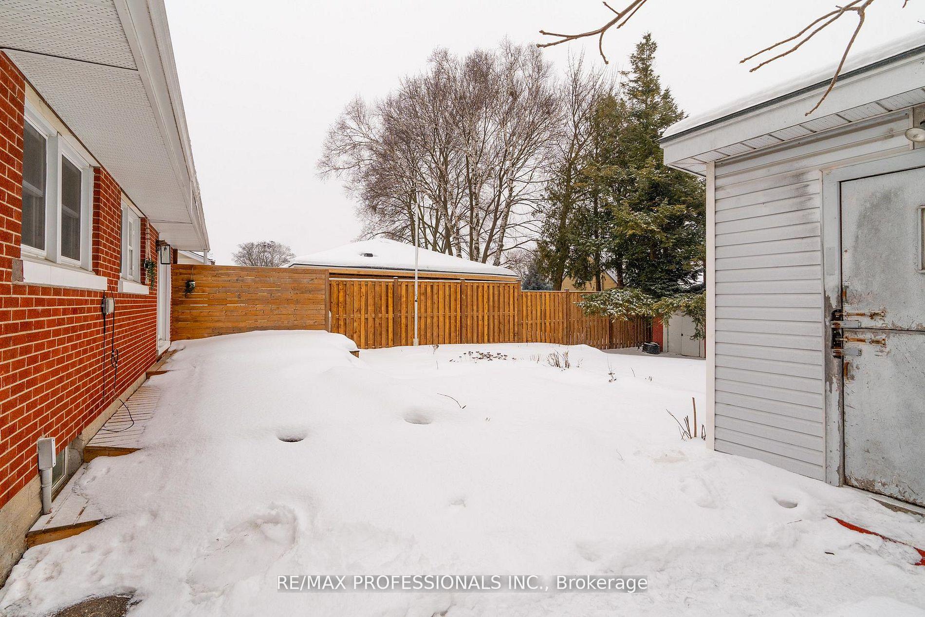 Photo 17 of Unit Lower, 139 Byron Avenue, Kitchener, Vanier - Kitchener — HOMEH