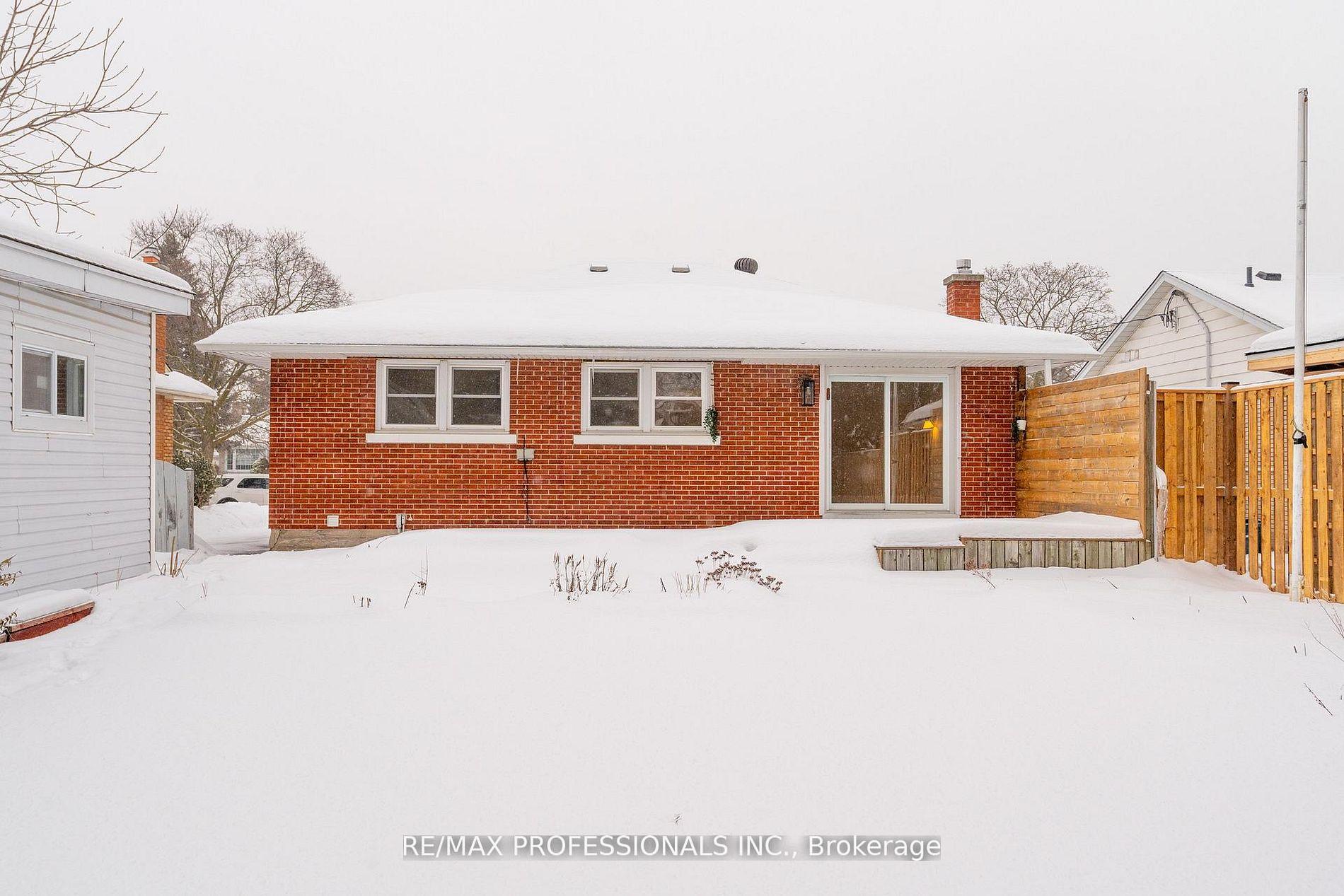 Photo 19 of Unit Lower, 139 Byron Avenue, Kitchener, Vanier - Kitchener — HOMEH