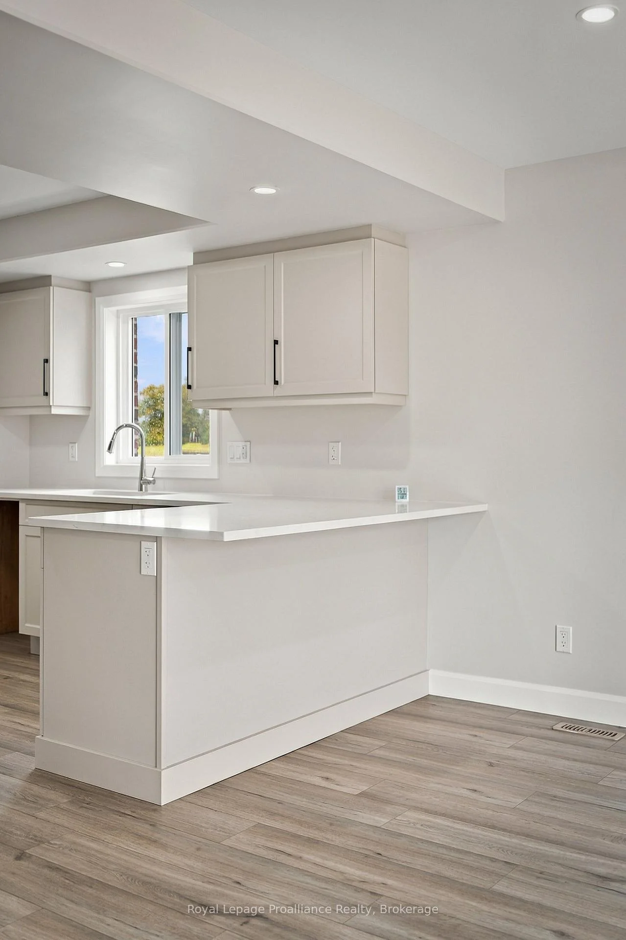 Photo 15 of 75 Cousins Crescent, Belleville, Belleville Ward — HOMEH