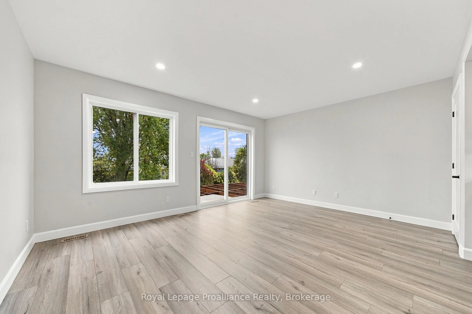 Photo 16 of 75 Cousins Crescent, Belleville, Belleville Ward — HOMEH