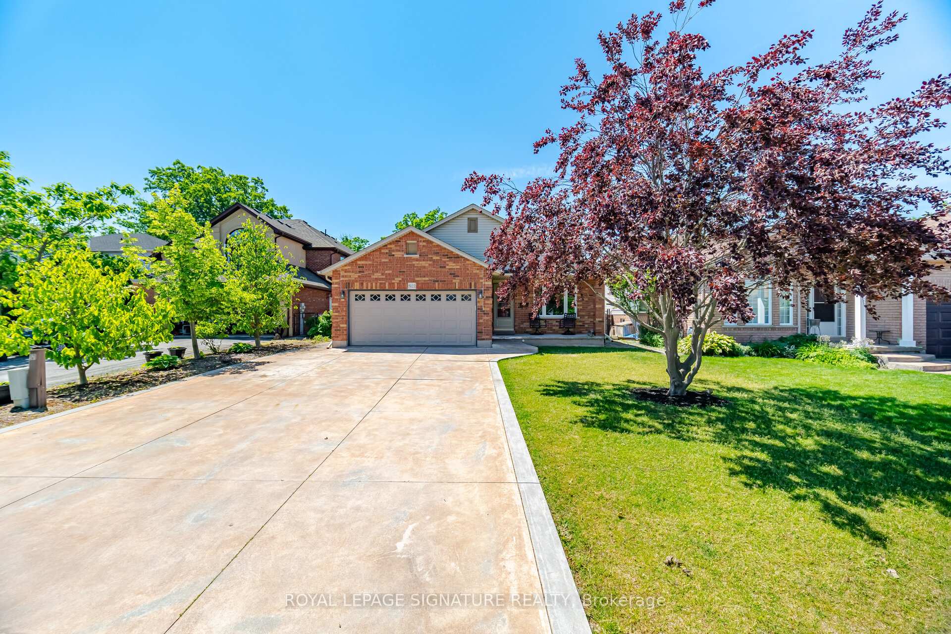 Photo 2 of 5122 Meadowood Lane, Lincoln, Beamsville — HOMEH