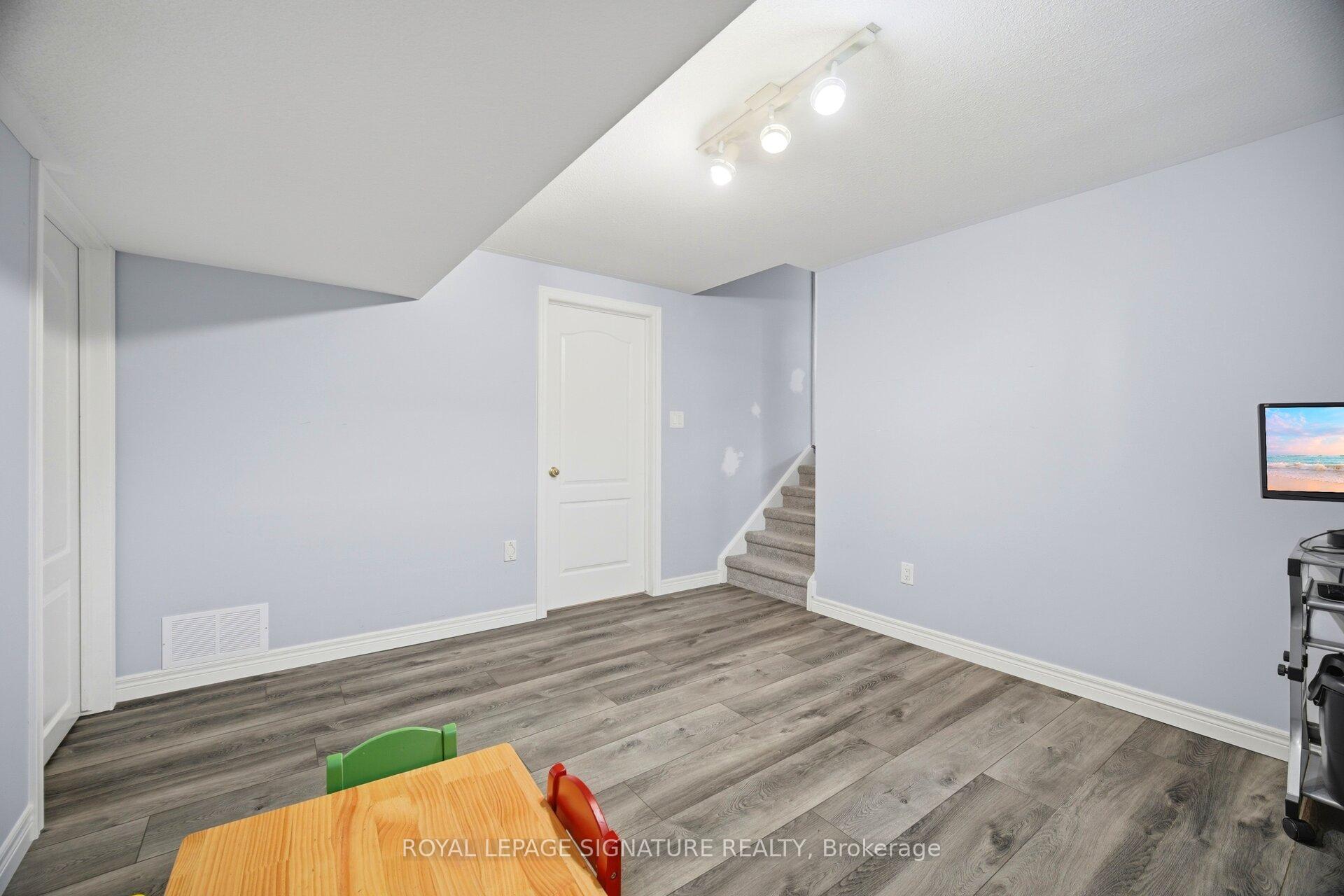 Photo 40 of 5122 Meadowood Lane, Lincoln, Beamsville — HOMEH