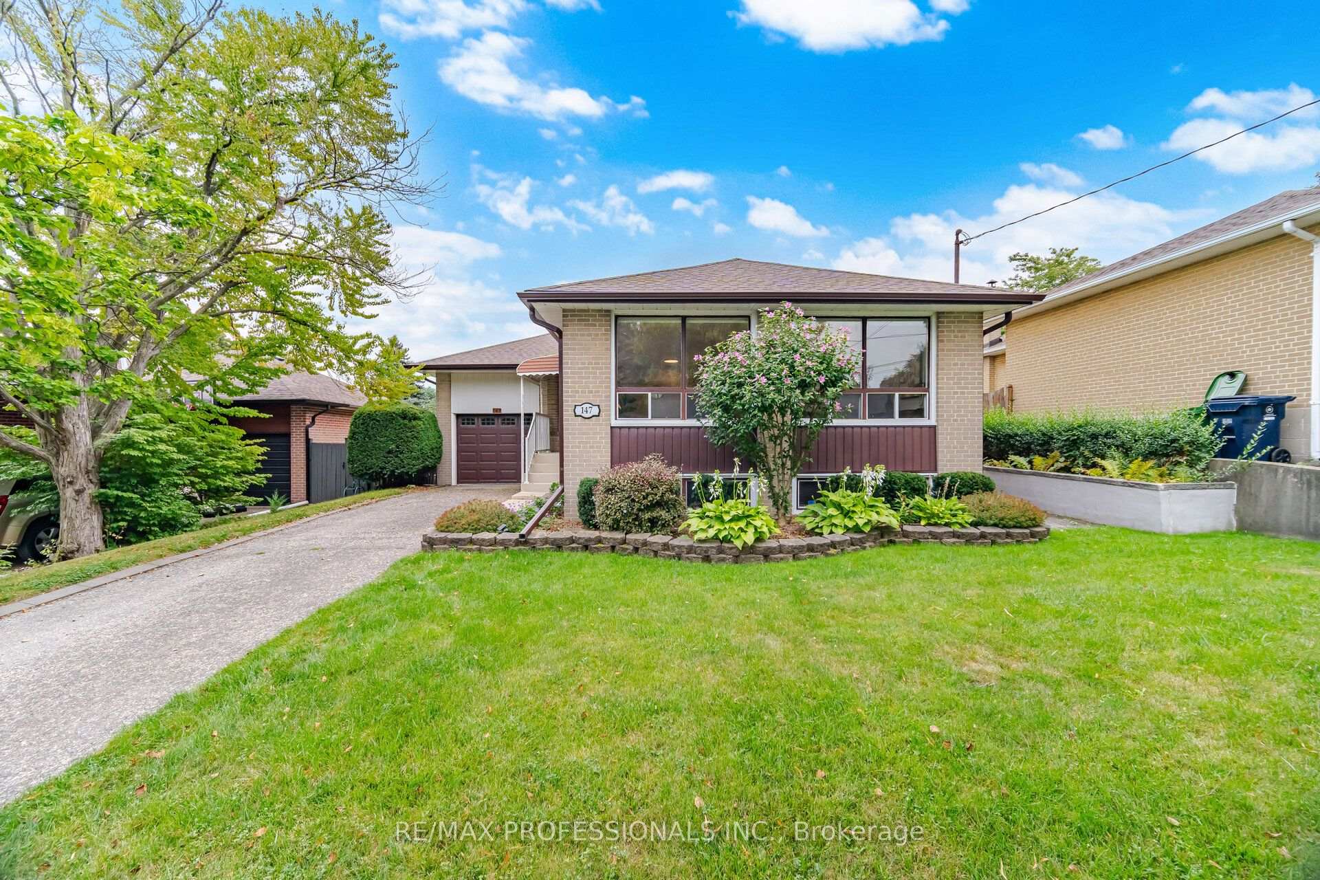 Photo 1 of 147 Chapman Road, Etobicoke, Humber Heights — HOMEH