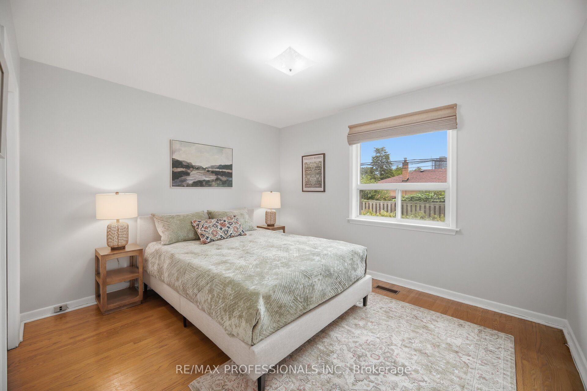Photo 15 of 147 Chapman Road, Etobicoke, Humber Heights — HOMEH